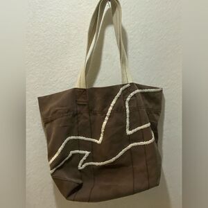 Hollister tote (approx 18 x 14)